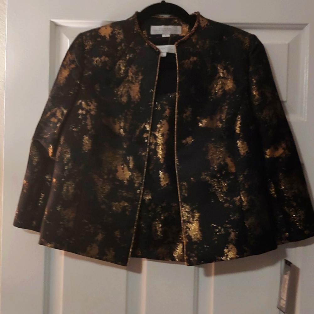 Tahari black and gold brocade shell and jacket size 6
